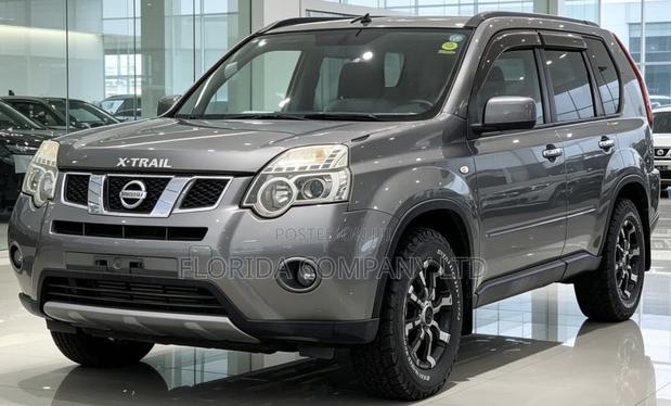 Nissan X-Trail 2011 Silver