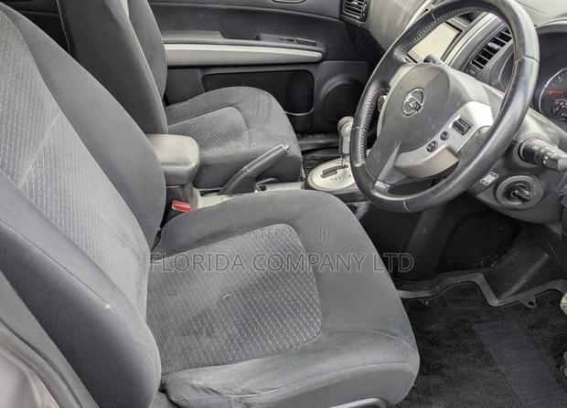 Nissan X-Trail 2011 Silver