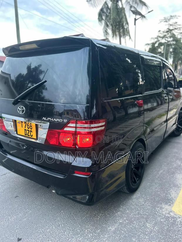 Toyota Alphard 2005 Black