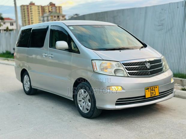 Toyota Alphard 2.4 Petrol AWD 2004 Silver