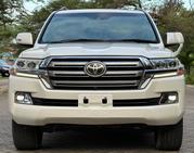Toyota Land Cruiser 2016 White for sale