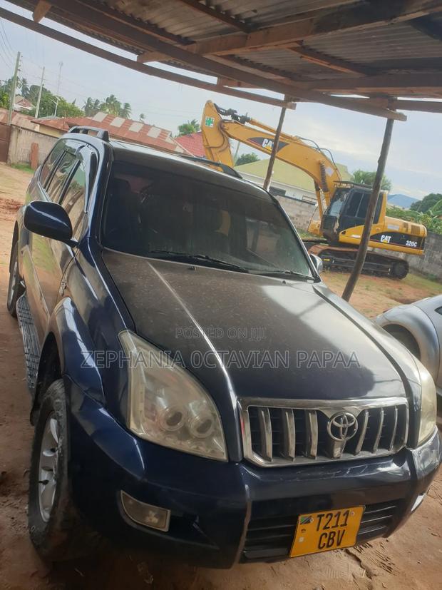 Toyota Land Cruiser Prado 2004 Blue