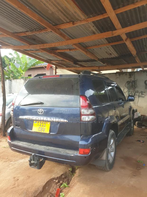 Toyota Land Cruiser Prado 2004 Blue