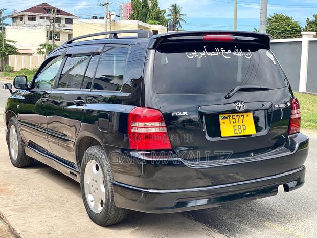 Toyota Kluger 2005 Black