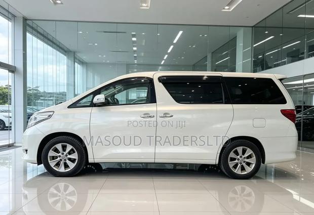 Toyota Alphard 2009