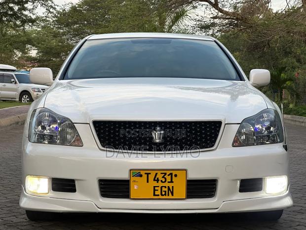 Toyota Crown 2026 Pearl