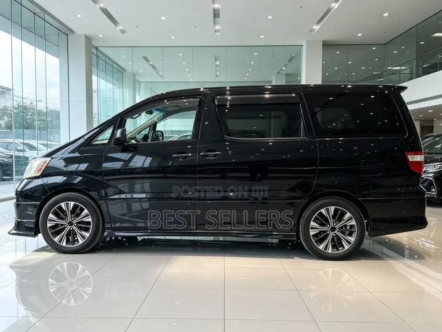 Toyota Alphard 2004 Black