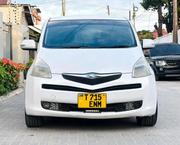 Toyota Ractis 2007 White for sale