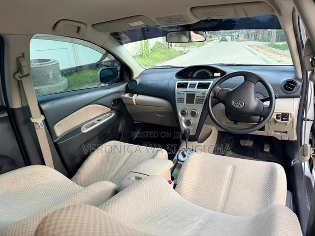 Toyota Belta 2008 Silver