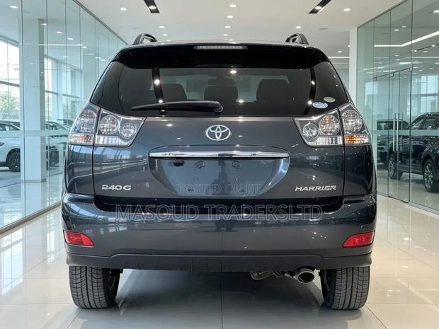 Toyota Harrier 2004 Gray