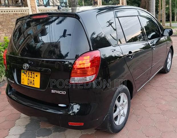 Toyota Corolla Spacio 2004 Black