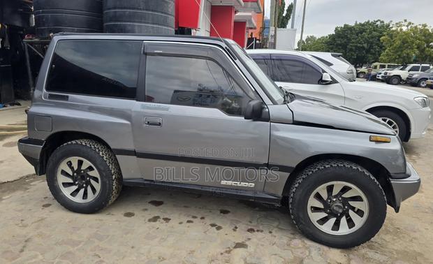 Suzuki Escudo 1990 Black