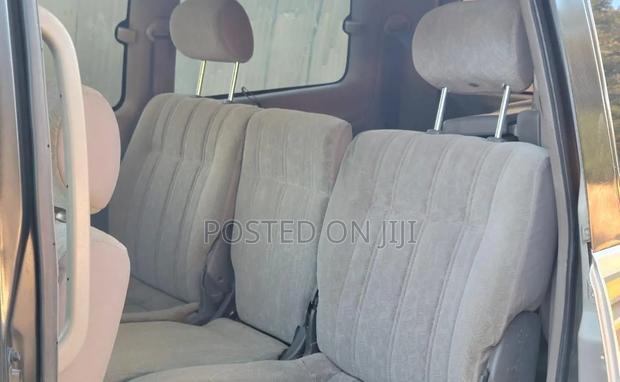 Toyota Noah 2001 Silver