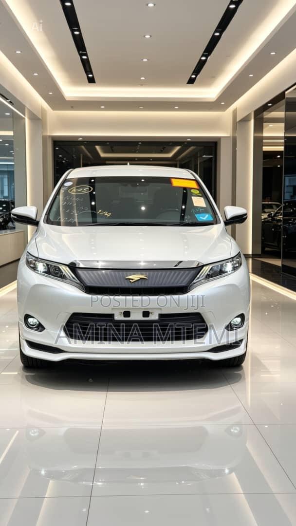 Toyota Harrier 2.0 2017 White