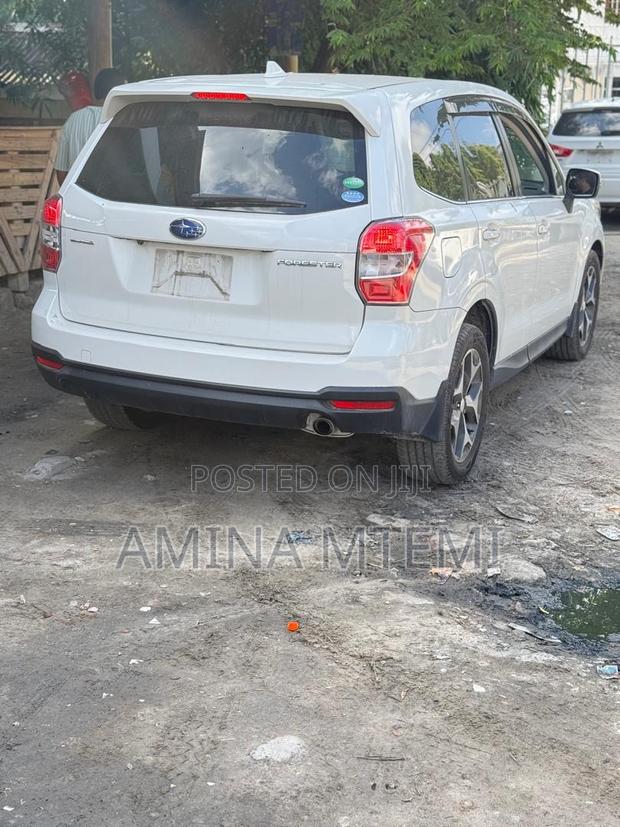 Subaru Forester 2.0XT Premium 4dr SUV AWD (2.0L 4cyl Turbo CVT) 2015 White