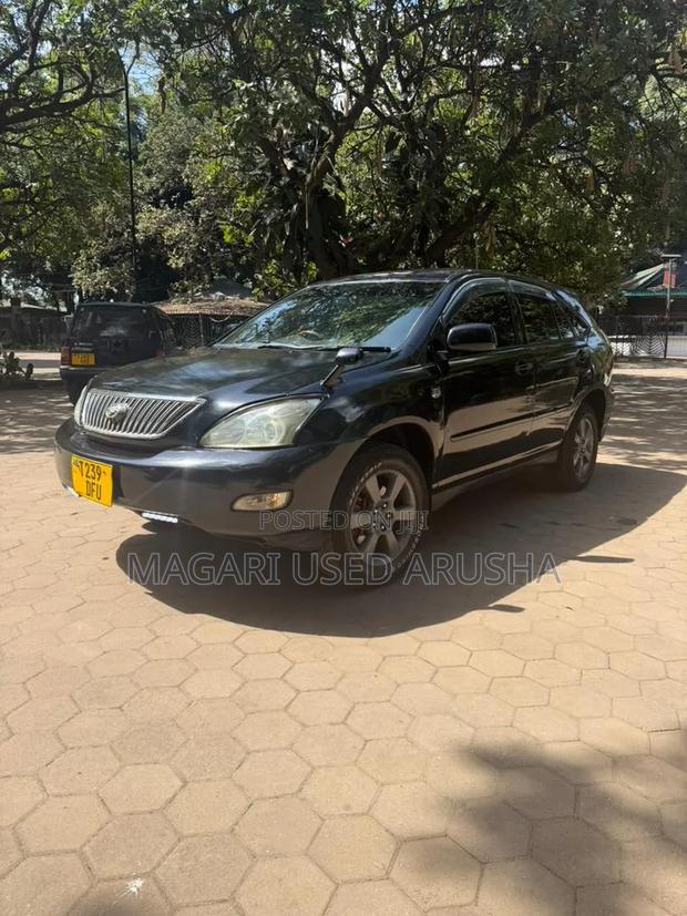 Toyota Harrier 2004 Black