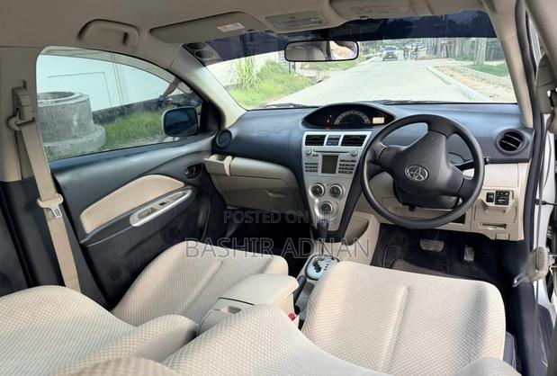 Toyota Belta 2008 Silver