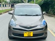 Toyota Ractis 2009 Gray for sale