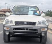 Toyota RAV4 Automatic 2000 Pearl for sale