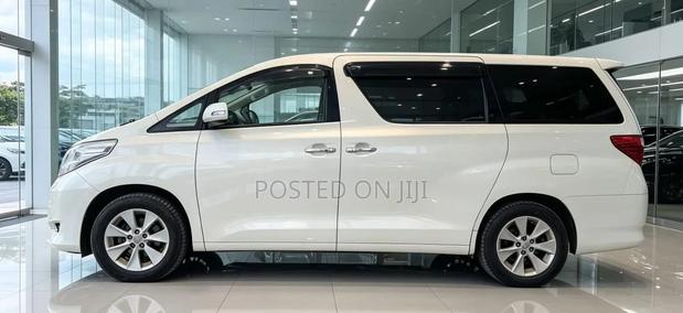 Toyota Alphard 2008 White