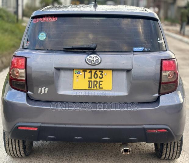 Toyota IST 2007 Gray