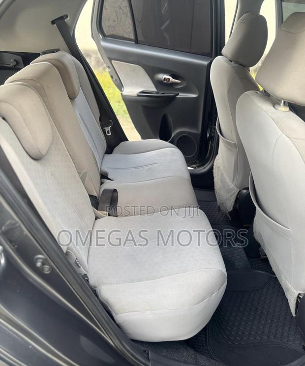 Toyota Ractis 1.3 FWD 2005 Silver