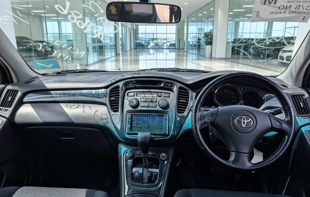 Toyota Kluger 2006 White