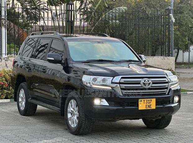 Toyota Land Cruiser 2022 Black