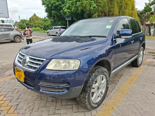 Volkswagen Touareg 2005 Blue