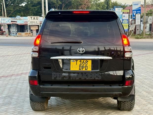 Toyota Land Cruiser Prado 2005 Black
