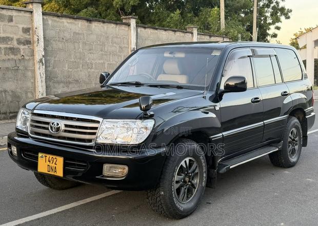 Toyota Land Cruiser 2000 Black