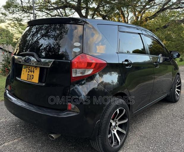 Toyota Ractis 1.5 AWD 2012 Black