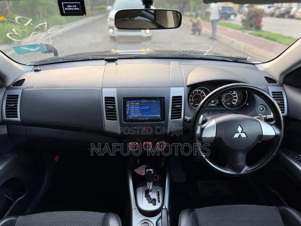 Mitsubishi Outlander 2011 Black