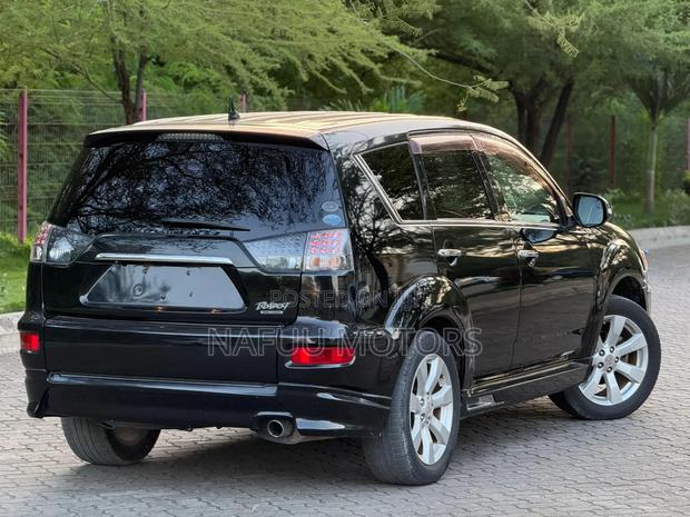 Mitsubishi Outlander 2011 Black