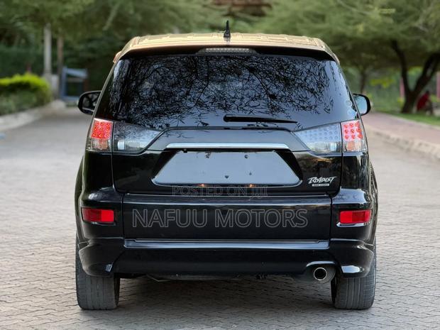 Mitsubishi Outlander 2011 Black