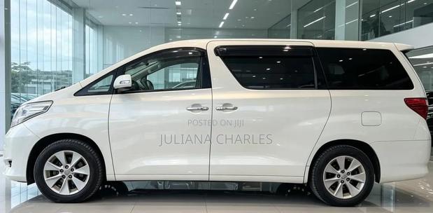 Toyota Alphard 2005 White