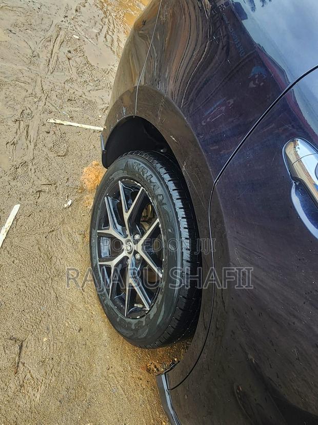 Toyota Harrier 2.0 2014 Black