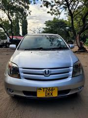 Toyota IST 2004 Silver for sale