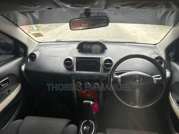 Toyota IST 2025 Beige