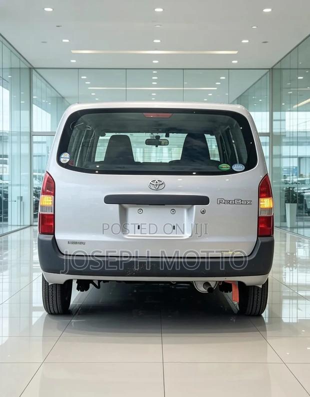Toyota Succeed SV Premium 2016 Silver