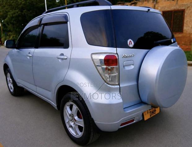 Toyota Rush 2006 Silver