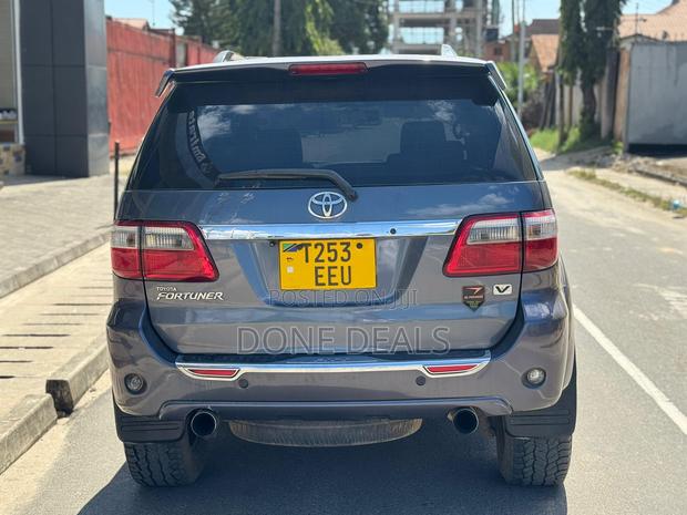 Toyota Fortuner 2006 Silver