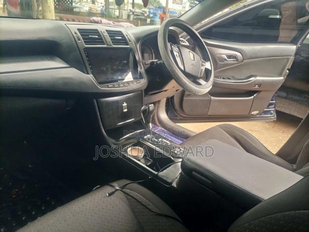 Toyota Crown 2007 Black