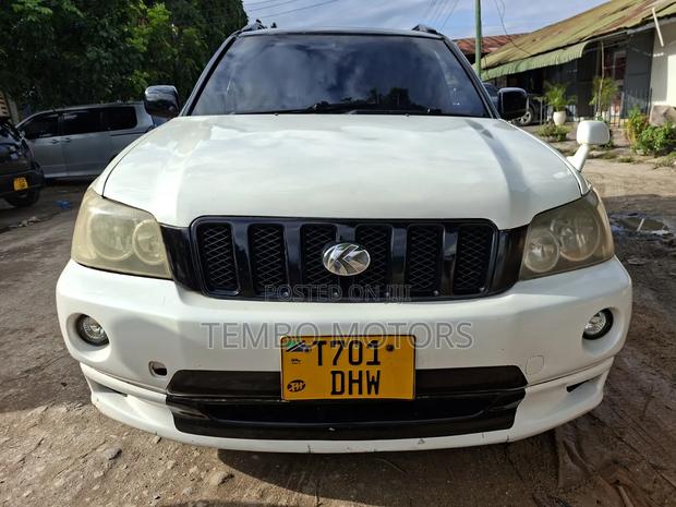 Toyota Kluger 2005 White