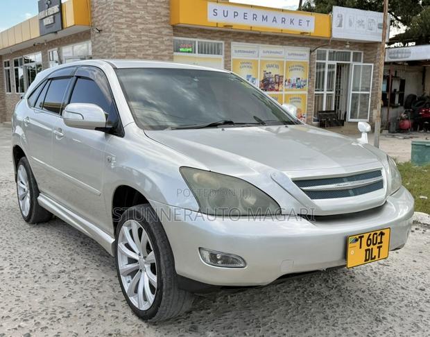Toyota Harrier 2006 Beige