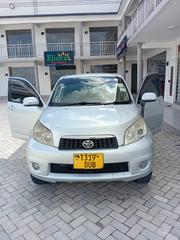 Toyota Rush 2010 Silver for sale