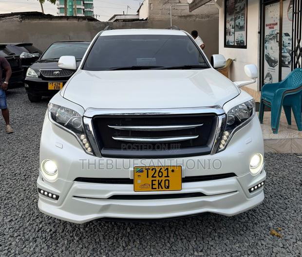Toyota Land Cruiser Prado 2017 White