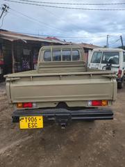 Toyota Land Cruiser 2020 Gold for sale