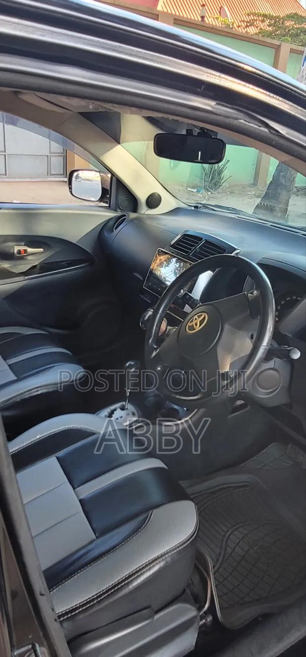 Toyota IST 2008 Black