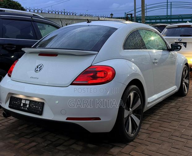 Volkswagen Beetle 2016 Silver